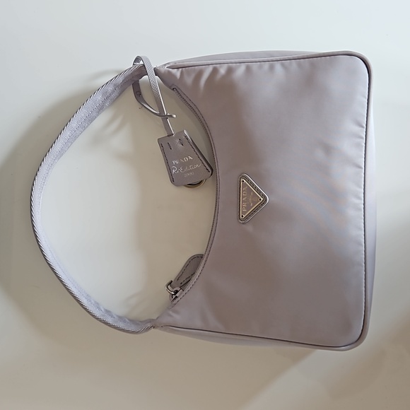 Prada Re-Nylon Re-Edition 2000 mini-bag in Wisteria - Picture 5 of 10